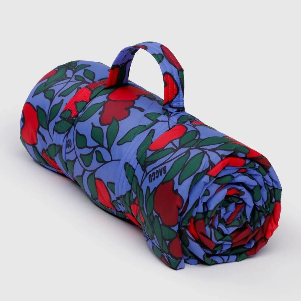 NWT Baggu Puffy Picnic Blanket -  Apple Tree